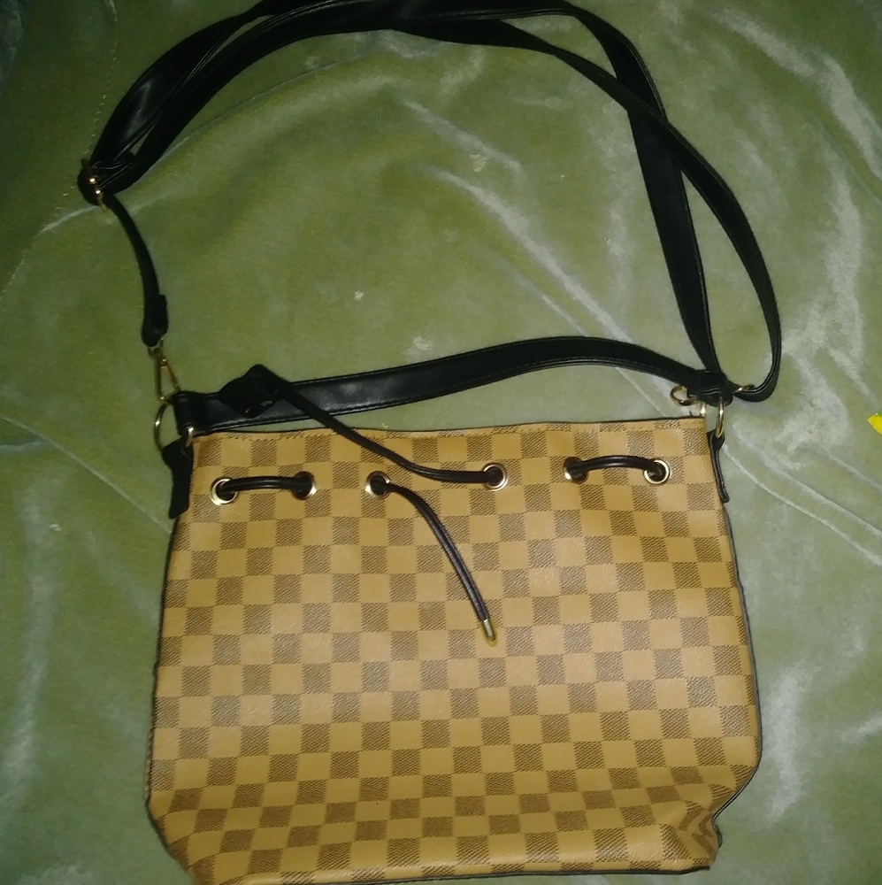 Boohoo checkard bag
